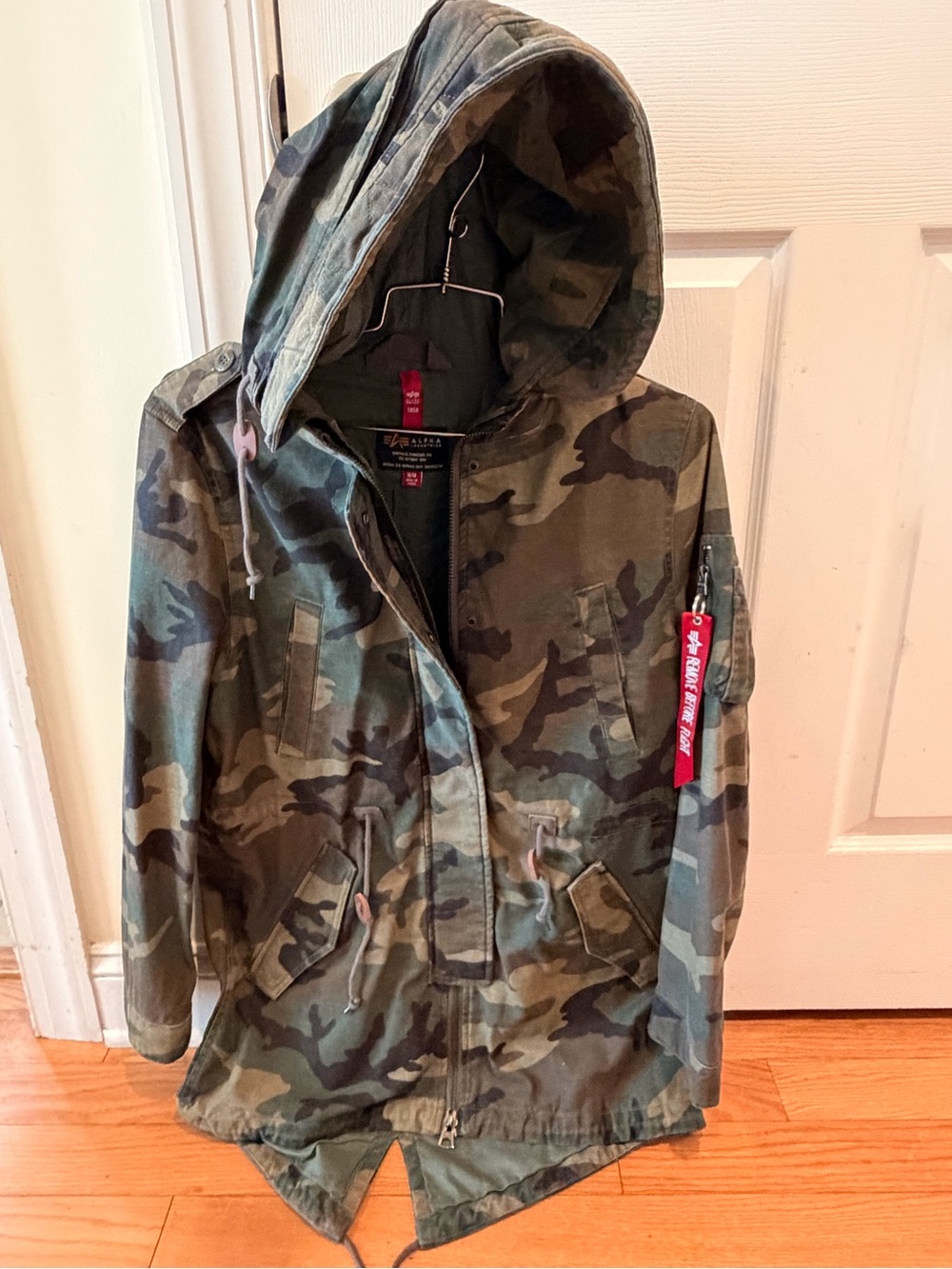 Alpha Industries Jacket with Black Label and Red Tag - Picture 6 of 6
